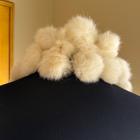 Rabbit Fur Scarf White - Picture 5 of 6